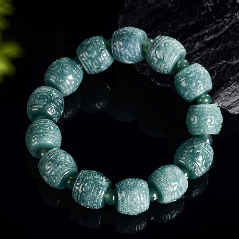 Beading - Natürliches Burmesisches Jadeit-Armband mit Geschnitzten Perlen