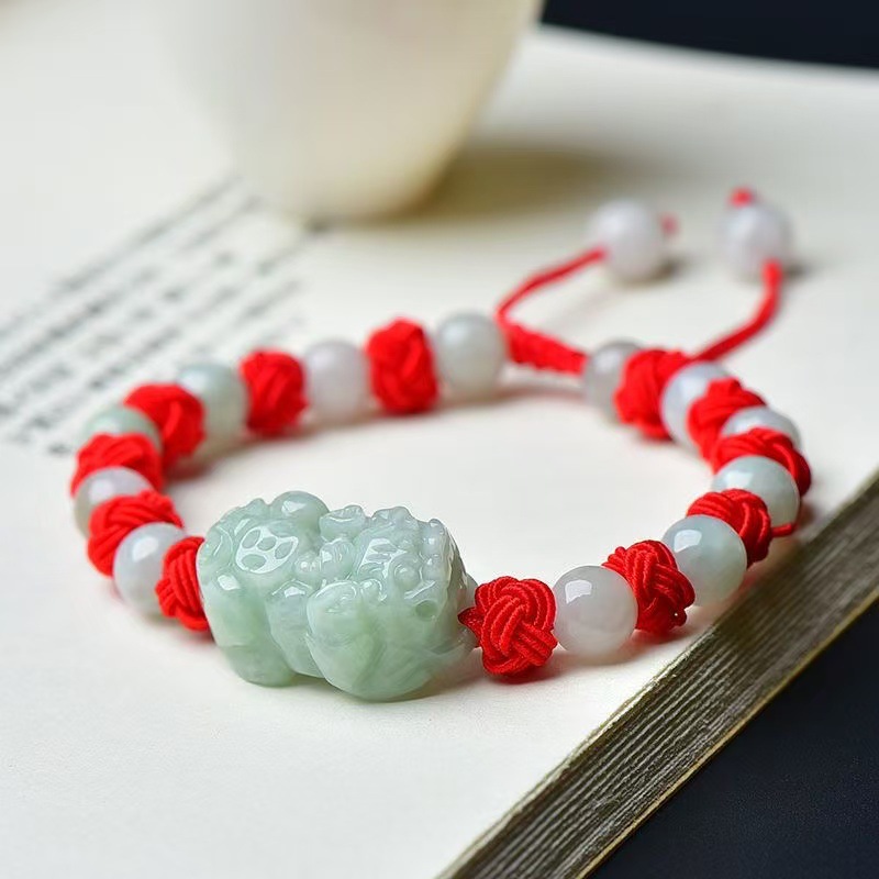 Natürliches burmesisches Jadei – Beading Bewertung und Preis